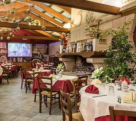 Cesa Hotel 2*